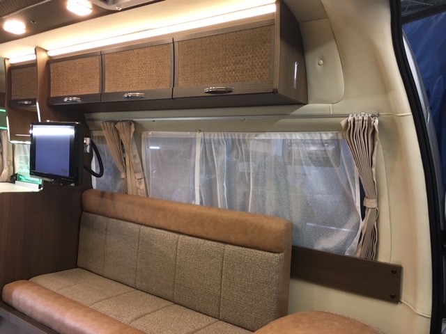 車両用カーテンレール（ミニレール）